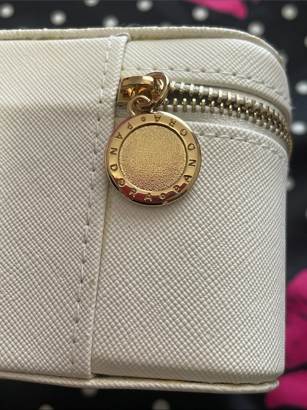 Pandora  Jewelry Travel Case with Zip Closer
